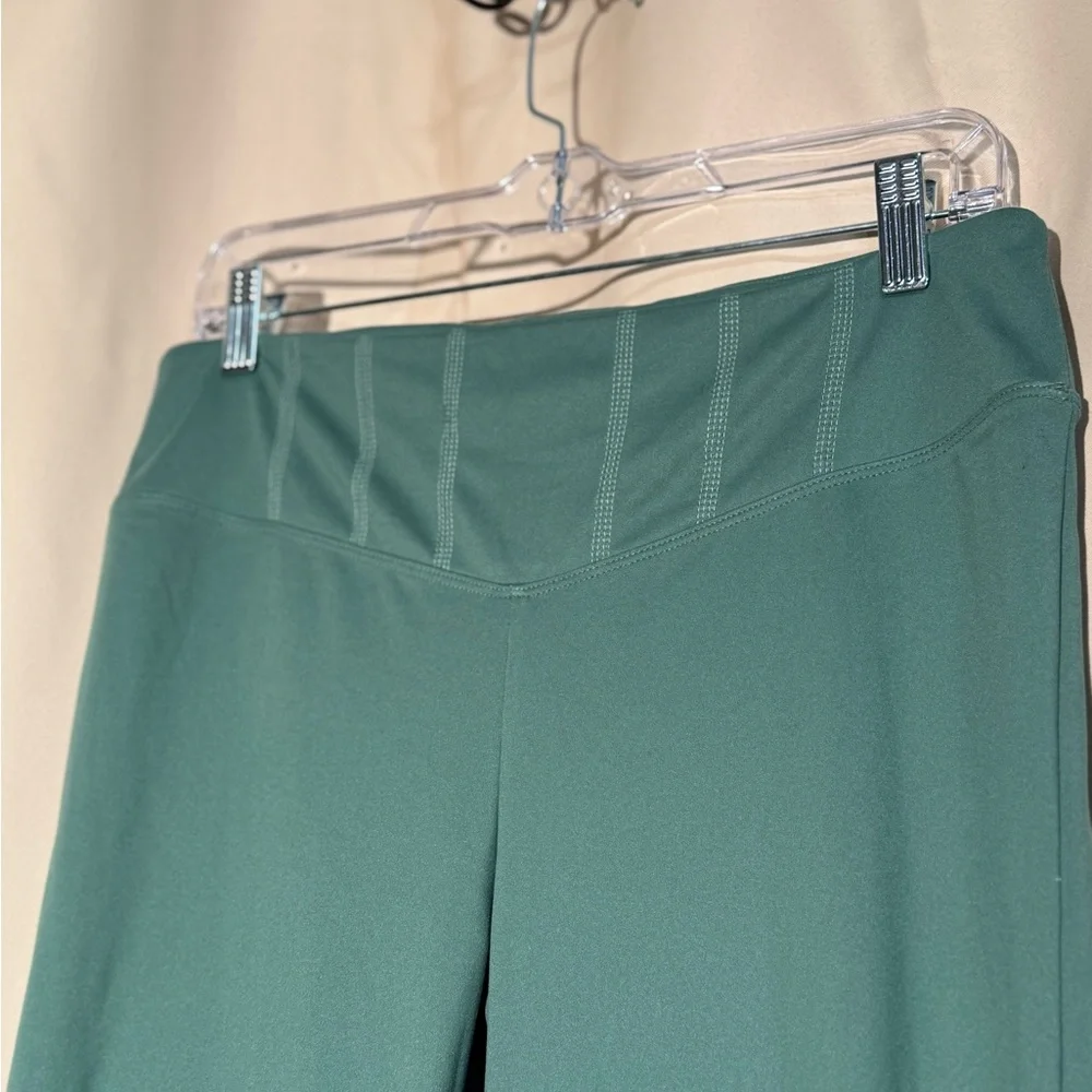 PINK Victoria's Secret Teal Yoga Pants - NWT - Picture 2 of 8